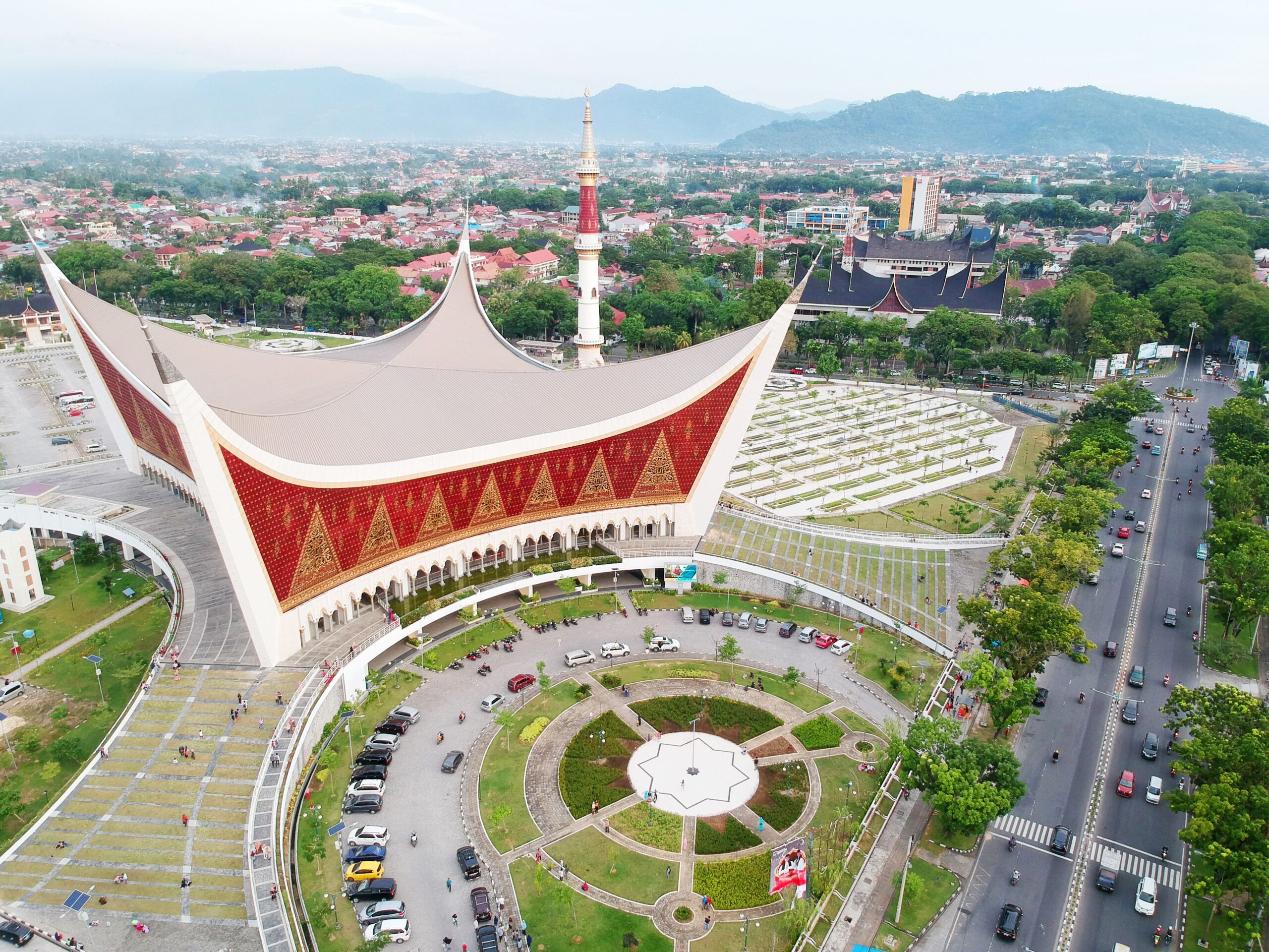 Masjid Raya Sumatera Barat dan Pesan untuk Para Milenial - SIPP FM