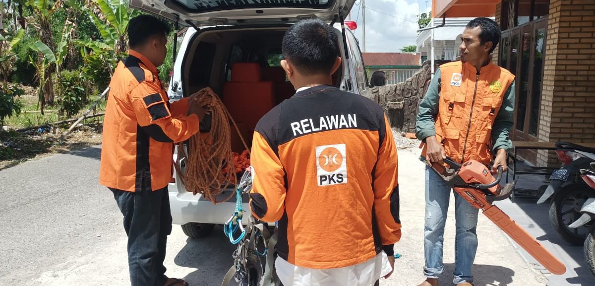 Cepat Tanggap, Relawan PKS Langsung Terjun ke Lokasi Gempa Pasaman Barat