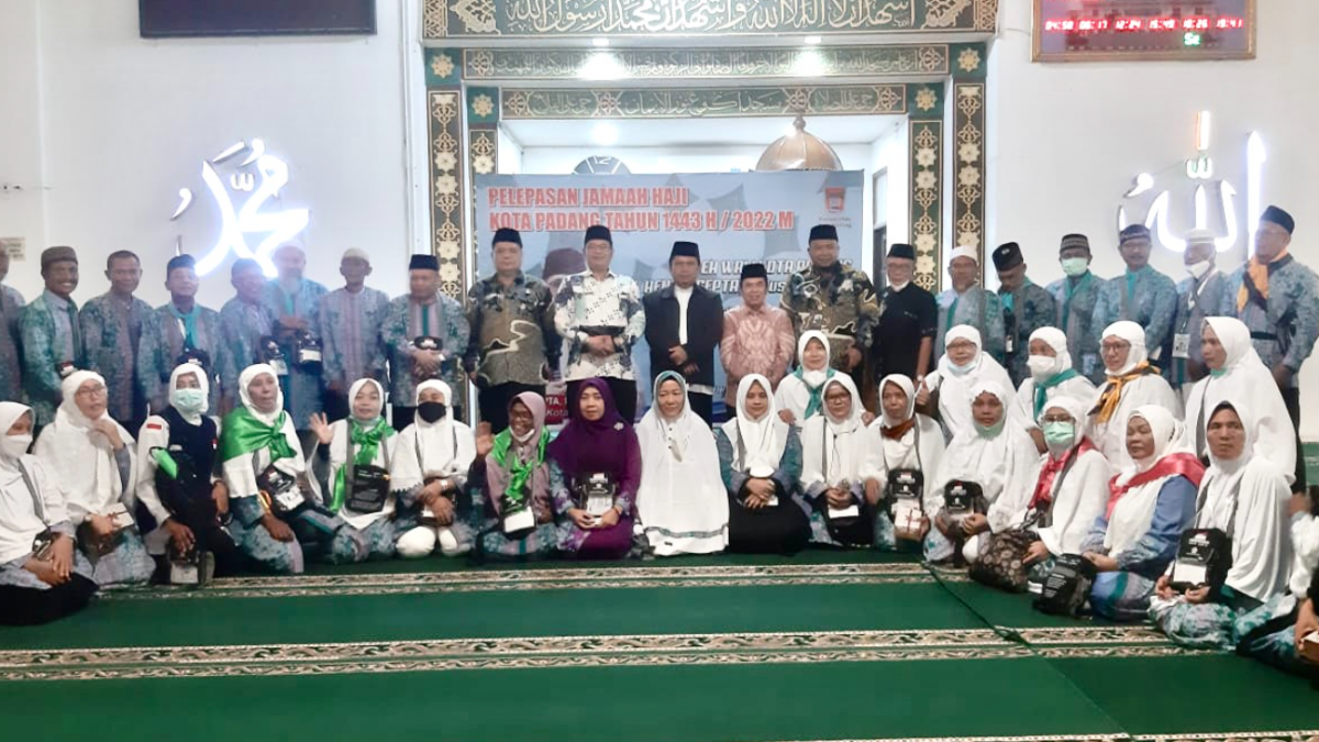Jamaah Haji Padang Kloter 8 Berangkat