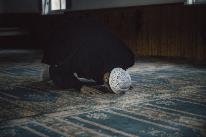 Berpotensi Riya, Meninggalkan Ibadah Sebab Takut Tak Ikhlas
