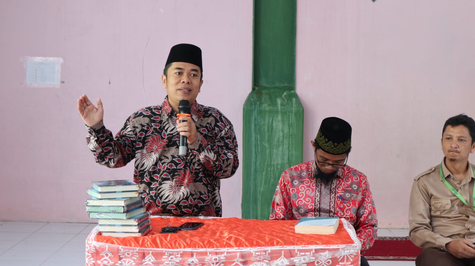Buya Mulyadi Muslim Beri Motivasi Siswa dan Masyarakat