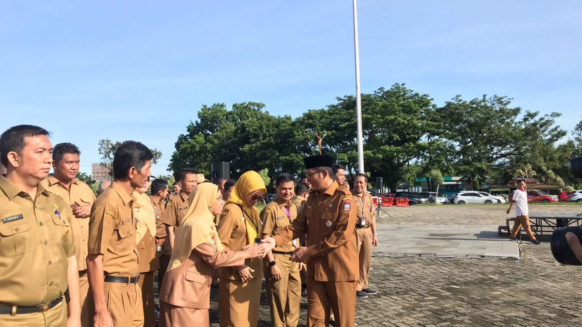 Apel Gabungan, Walikota Padang Ingatkan ASN jaga Hubungan Baik dengan Sesama