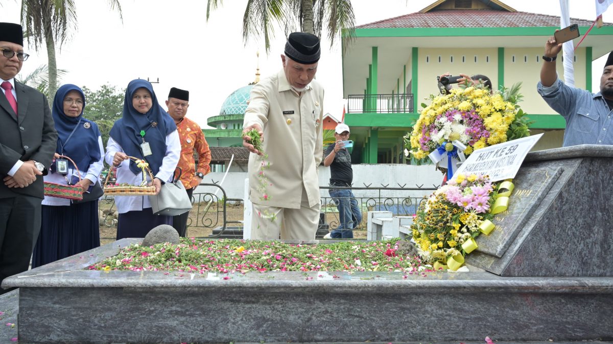 Gubernur Mahyeldi: Sumbangsih Dr. M. Djamil Sangat Layak Diganjar Gelar Pahlawan Nasional