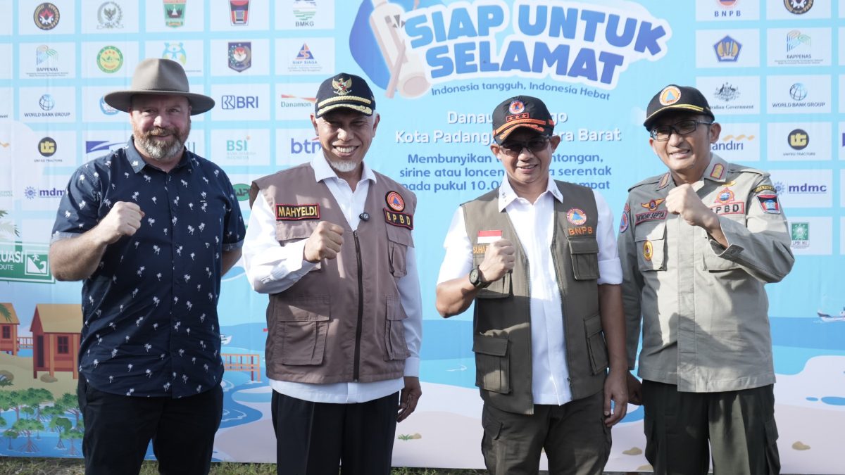 Walikota Padang, Hendri Septa, Mendampingi Menko PMK dalam Upaya Optimalisasi Sosialisasi Mitigasi Bencana