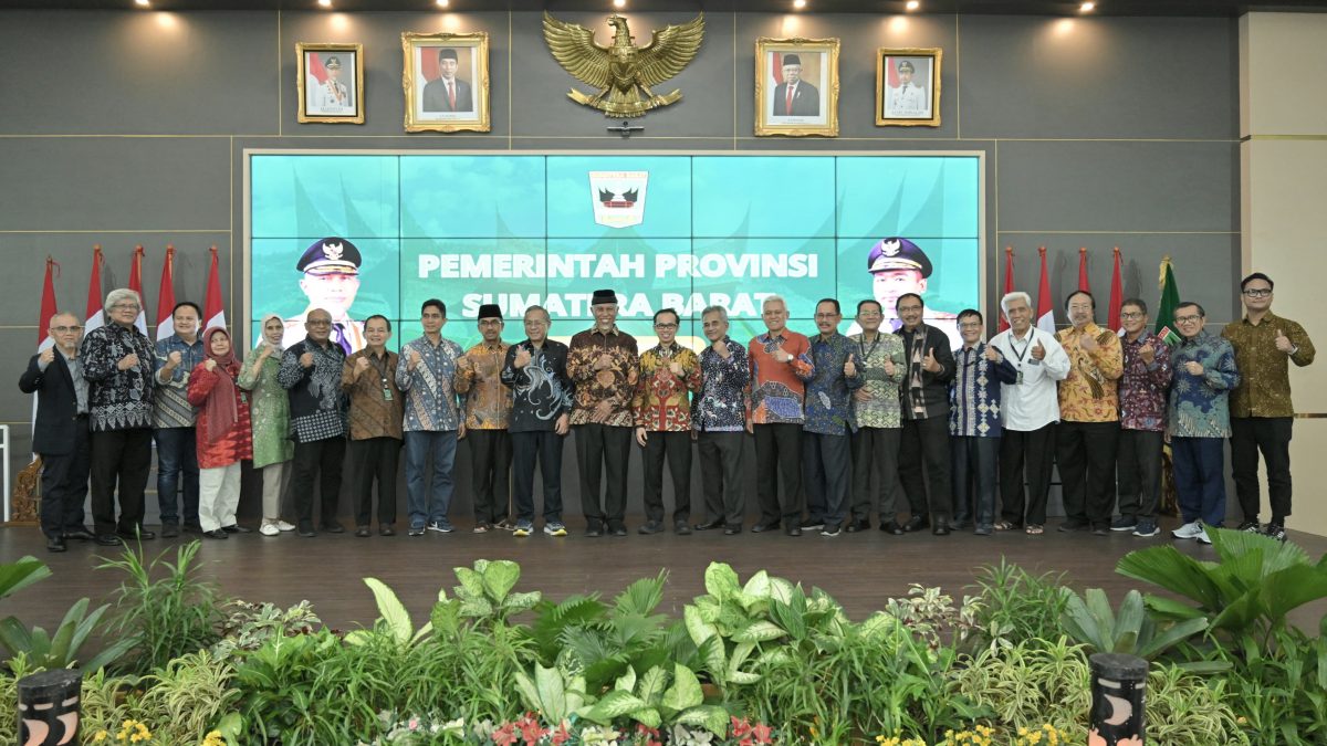 Sambut Majelis Senat PTN-BH se-Indonesia, Gubernur Mahyeldi Yakini Kolaborasi PTN dan Pemda Terus Memacu Pembangunan