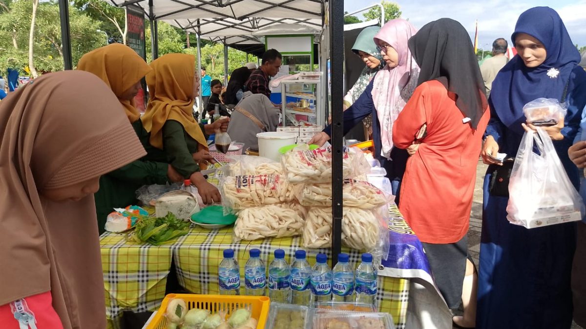 Bazar UMKM Meriahkan Peringatan HUT Koperasi ke-77 di Kota Padang