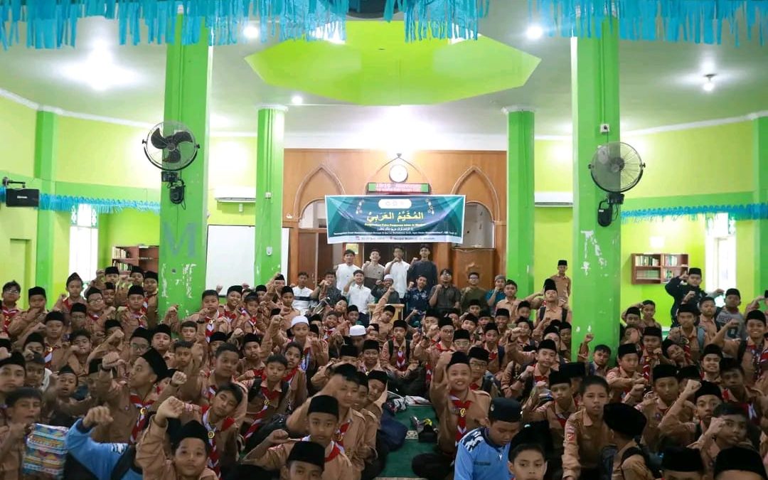 SMP Ar Risalah Padang: English Camp Usai, Lanjut Mukhayyam Arabiy