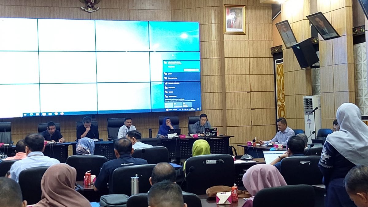 Pemkot Padang Matangkan Rencana Energi Terbarukan melalui FGD