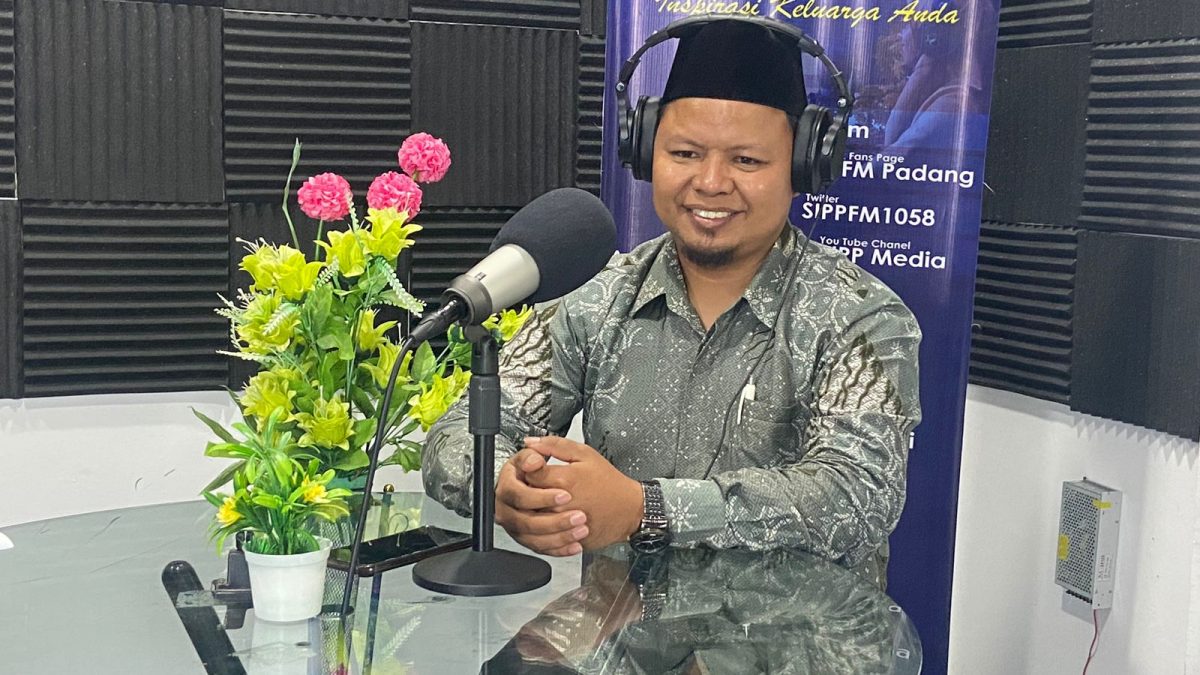 Memahami Makna Pakaian Adat Penghulu atau Datuak di Minangkabau - SIPP FM