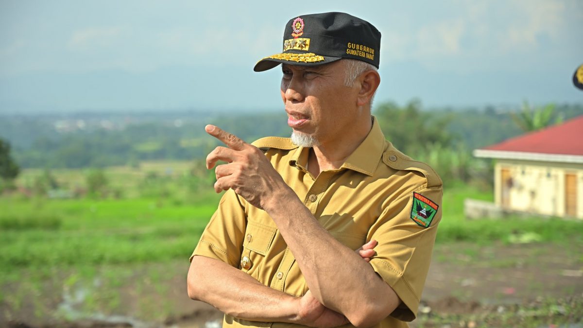 Gubernur Sumbar Pastikan Seuruh OPD Respon Cepat Bencana Banjir di Pesisir Selatan